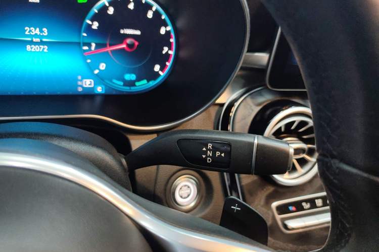 Used Mercedes-Benz C-Class 2019 Restyled C 260 L Sport Edition Gear Lever