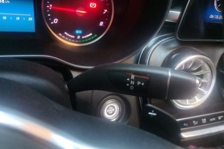 Used Mercedes-Benz C-Class 2019 C 260 L Sport Edition Gear Lever