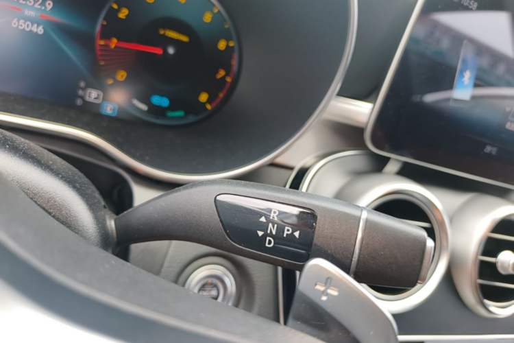 Used Mercedes-Benz C-Class 2019 C 260 4MATIC Coupe Gear Lever