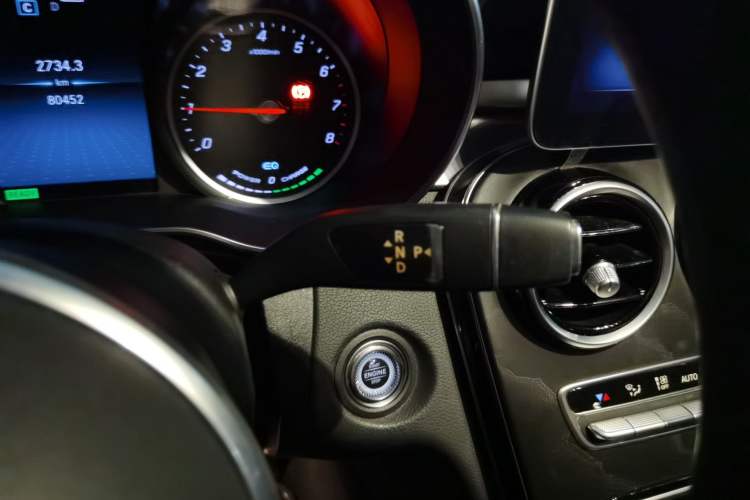 Used Mercedes-Benz C-Class 2019 C 260 L Sport Edition Gear Lever