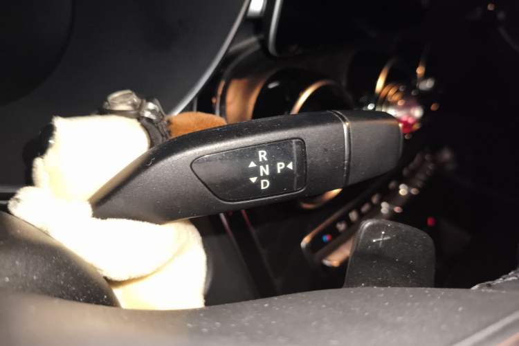 Used Mercedes-Benz C-Class 2019 Restyled C 260 L Sport Edition Gear Lever