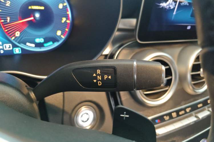 Used Mercedes-Benz C-Class 2019 C 260 Estate Gear Lever