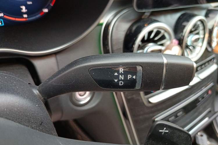 Used Mercedes-Benz C-Class 2019 Restyled C 260 L Sport Edition Gear Lever