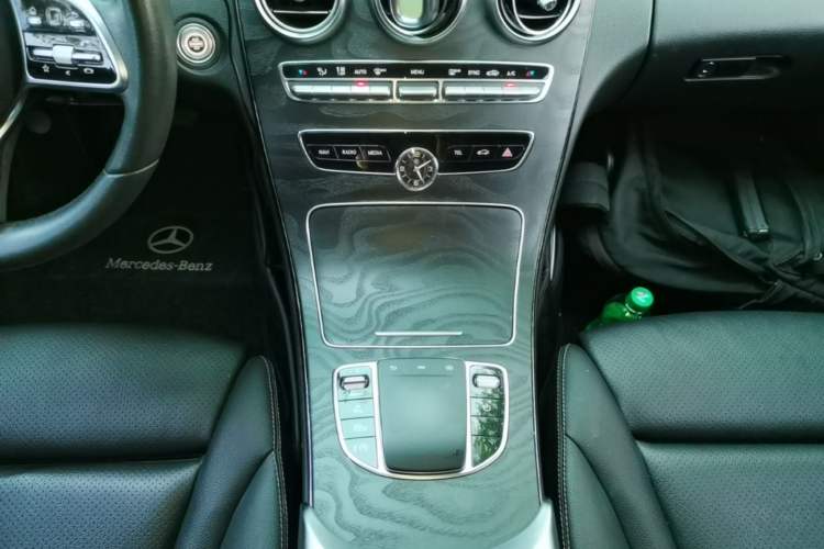 Used Mercedes-Benz C-Class 2019 C 260 Estate Gear Lever