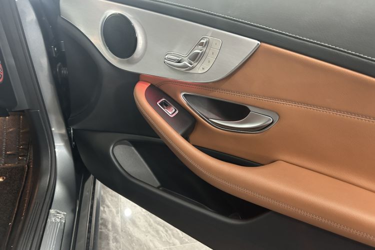 Used Mercedes-Benz C-Class 2019 C 260 Coupe Interior 10