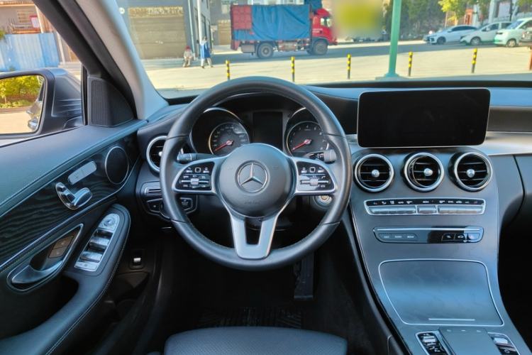 Used Mercedes-Benz C-Class 2019 C 260 L Sport Edition Interior 2