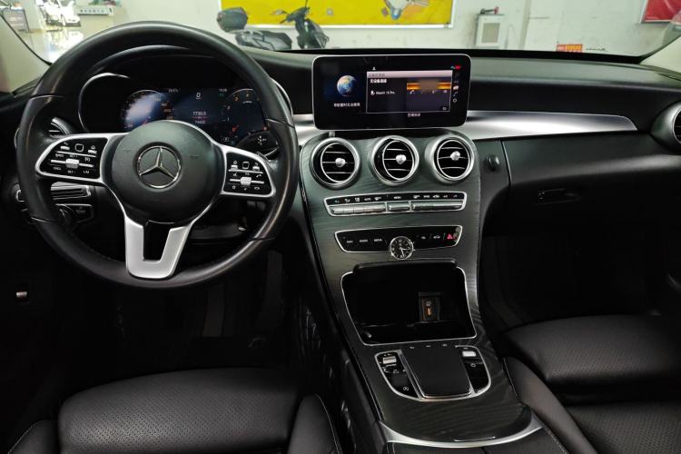 Used Mercedes-Benz C-Class 2019 C 260 Estate Interior 2