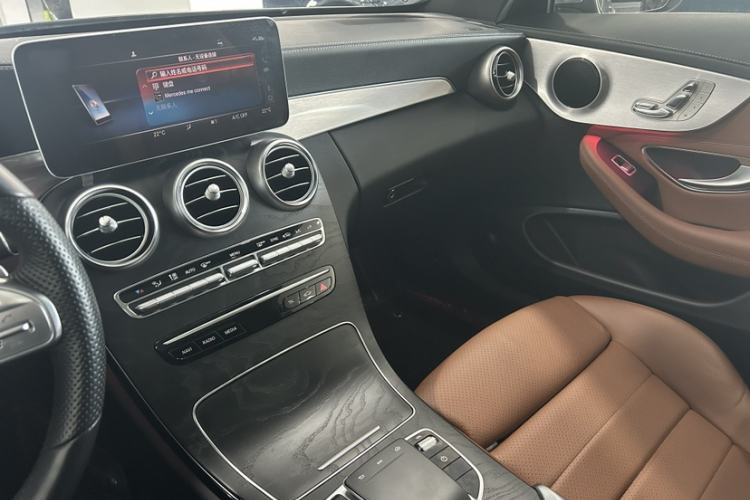 Used Mercedes-Benz C-Class 2019 C 260 Coupe Interior 4