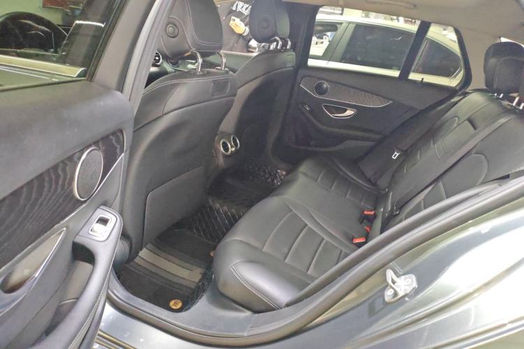 Used Mercedes-Benz C-Class 2019 C 260 Estate Interior 4