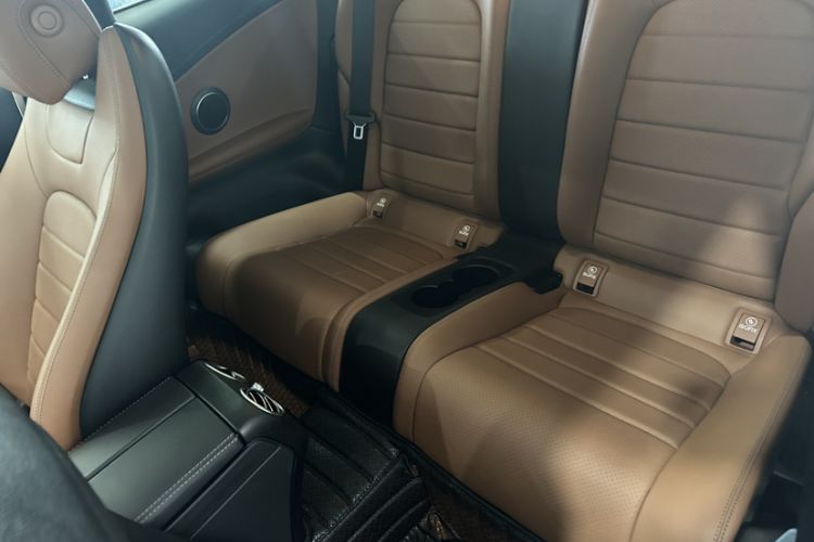 Used Mercedes-Benz C-Class 2019 C 260 Coupe Interior 6