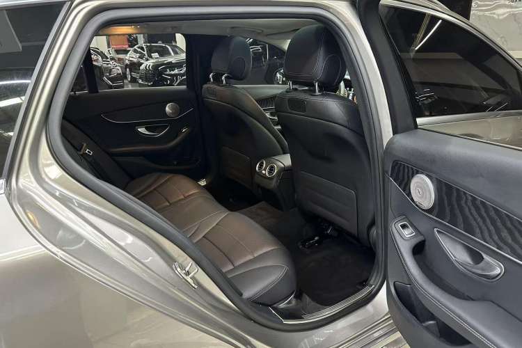 Used Mercedes-Benz C-Class 2019 C 260 Estate Interior 8