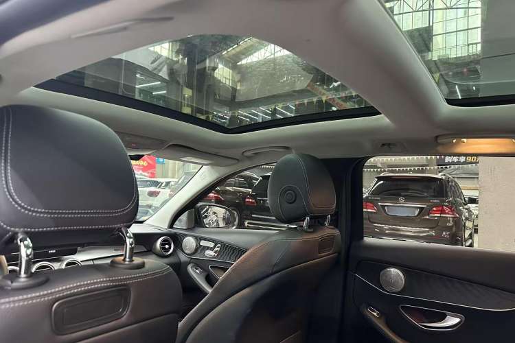 Used Mercedes-Benz C-Class 2019 C 260 Estate Interior 9
