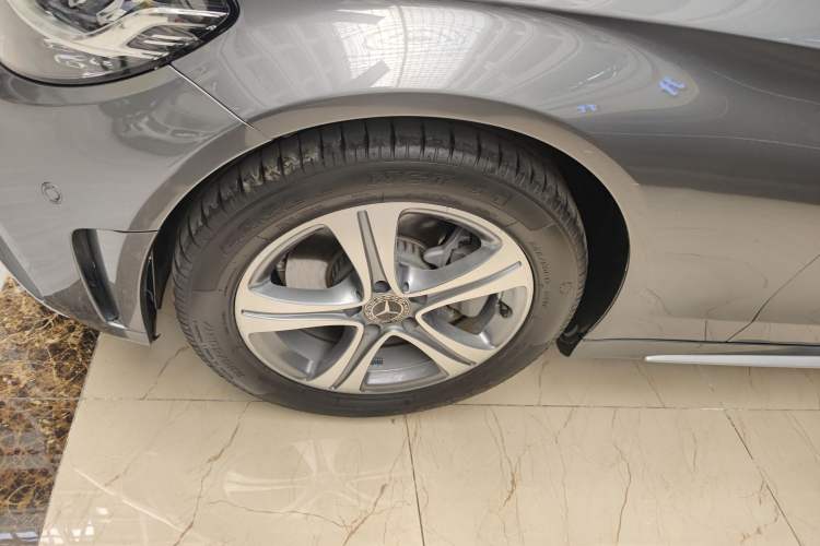 Used Mercedes-Benz C-Class 2019 Restyled C 260 L Sport Edition Left Front Wheel Hub