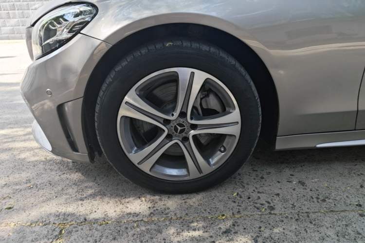 Used Mercedes-Benz C-Class 2019 Restyled C 260 L Sport Edition Left Front Wheel Hub