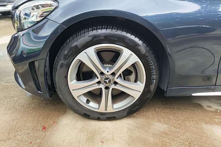 Used Mercedes-Benz C-Class 2019 C 260 L Sport Edition Left Front Wheel Hub