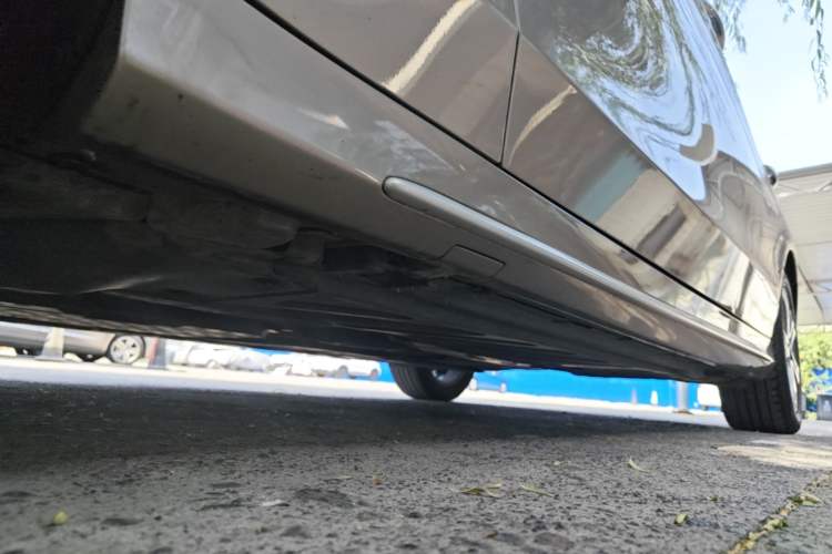Used Mercedes-Benz C-Class 2019 Restyled C 260 L Sport Edition Left Side Sill