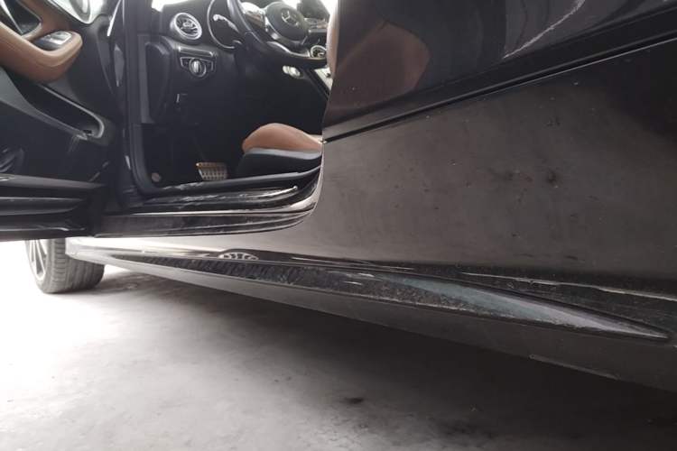 Used Mercedes-Benz C-Class 2019 C 260 4MATIC Coupe Left Side Sill