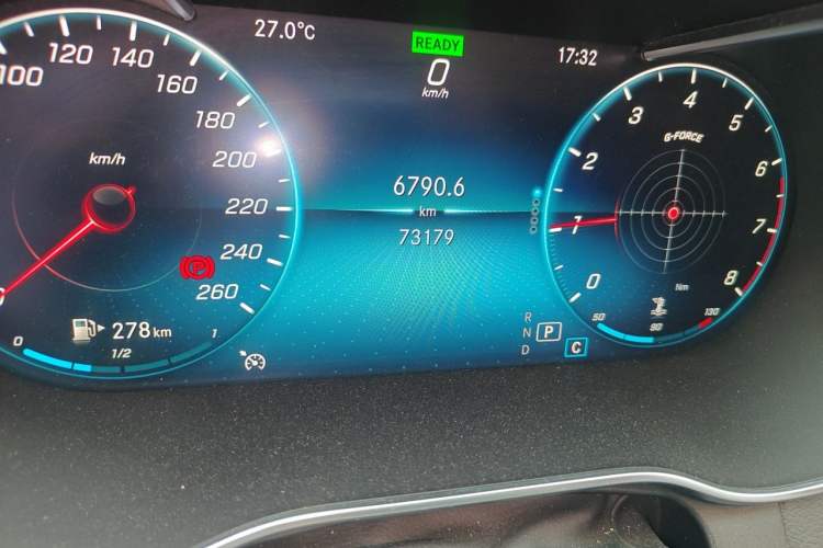 Used Mercedes-Benz C-Class 2019 Restyled C 260 L Sport Edition Odometer Close Up