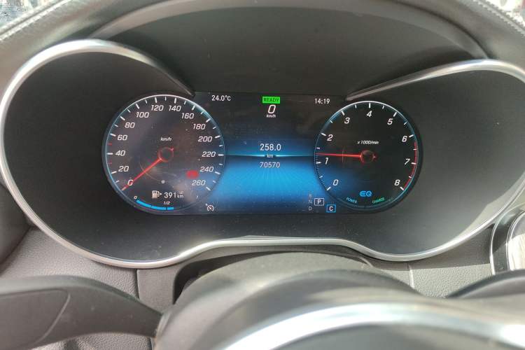 Used Mercedes-Benz C-Class 2019 Updated C 260 L Odometer Close Up