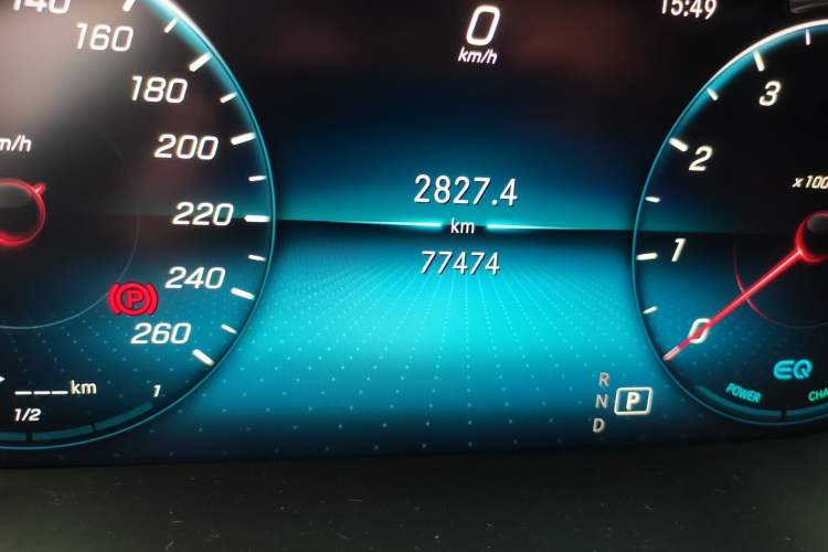 Used Mercedes-Benz C-Class 2019 Restyled C 260 L Sport Edition Odometer Close Up