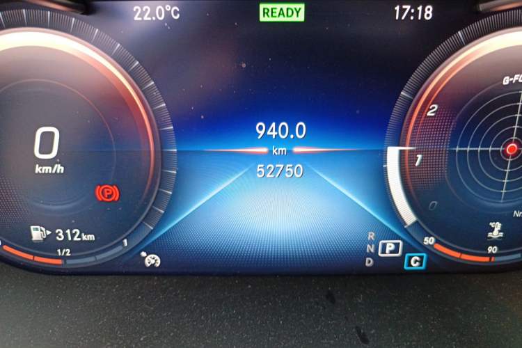 Used Mercedes-Benz C-Class 2019 Restyled C 260 L Sport Edition Odometer Close Up