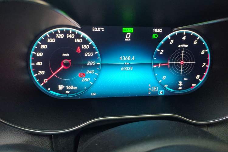 Used Mercedes-Benz C-Class 2019 C 260 L Sport Edition Odometer Close Up