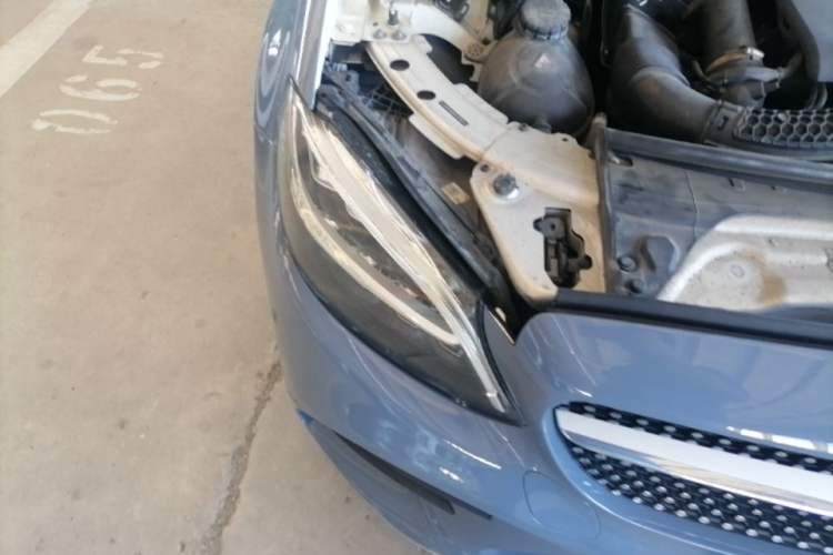 Used Mercedes-Benz C-Class 2019 C 180 L Fashion Edition Sport Version Right Front Headlight