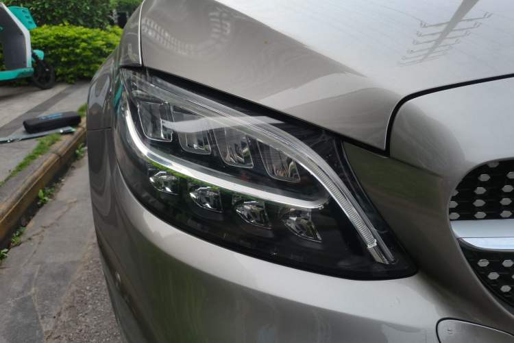 Used Mercedes-Benz C-Class 2019 Restyled C 260 L Sport Edition Right Front Headlight