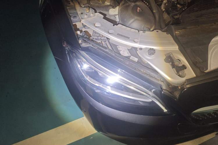 Used Mercedes-Benz C-Class 2019 C 260 Coupe Right Front Headlight