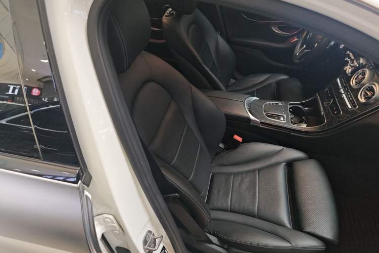 Used Mercedes-Benz C-Class 2019 C 260 Estate Right Front Seat