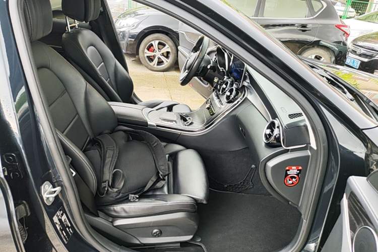 Used Mercedes-Benz C-Class 2019 C 260 L Sport Edition Right Front Seat