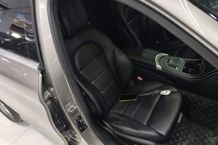 Used Mercedes-Benz C-Class 2019 Restyled C 260 L Sport Edition Right Front Seat