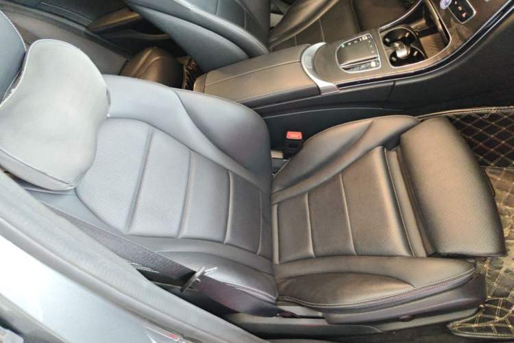 Used Mercedes-Benz C-Class 2019 C 260 Estate Right Front Seat