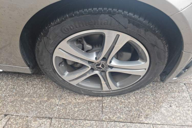 Used Mercedes-Benz C-Class 2019 C 260 L Sport Edition Right Front Wheel Hub
