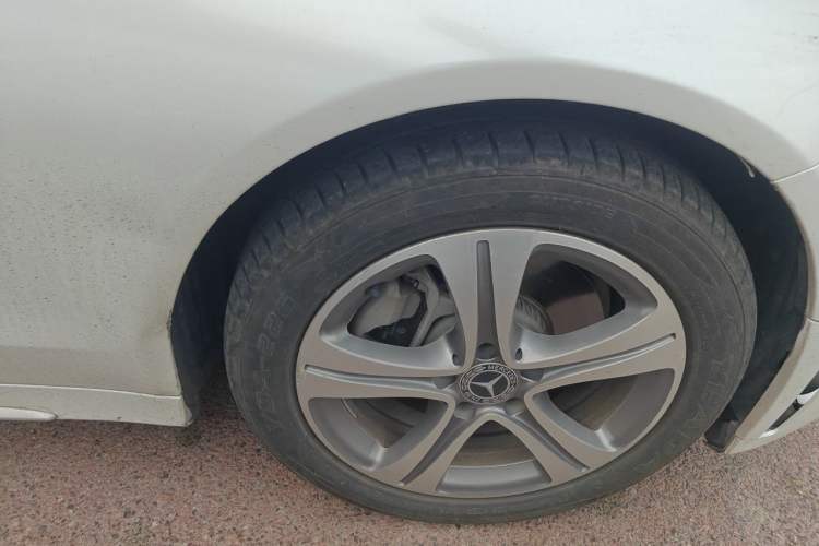 Used Mercedes-Benz C-Class 2019 Restyled C 260 L Sport Edition Right Front Wheel Hub