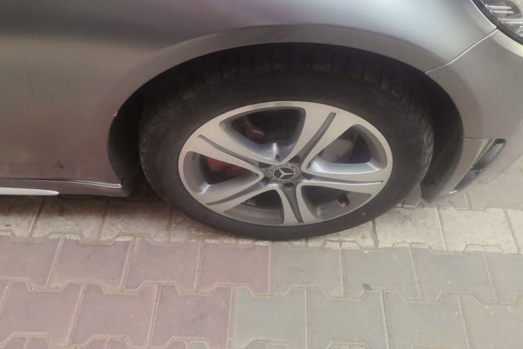 Used Mercedes-Benz C-Class 2019 C 260 L Sport Edition Right Front Wheel Hub