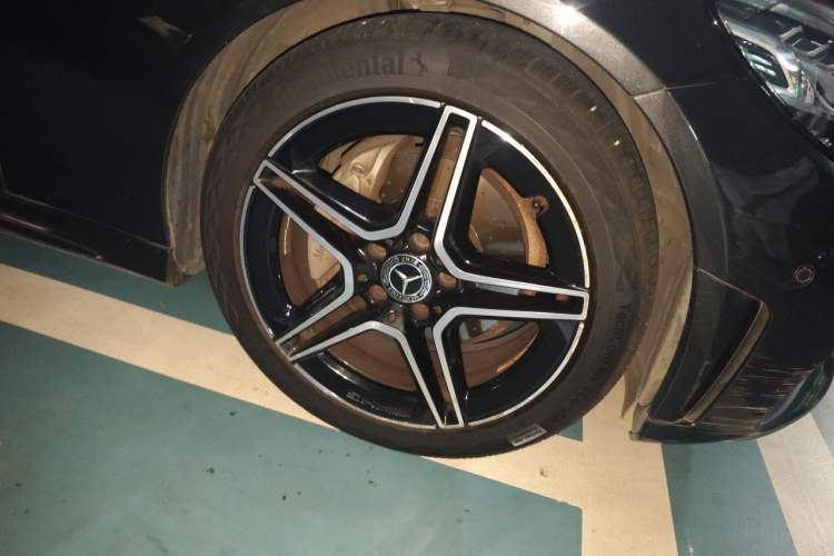 Used Mercedes-Benz C-Class 2019 C 260 Coupe Right Front Wheel Hub