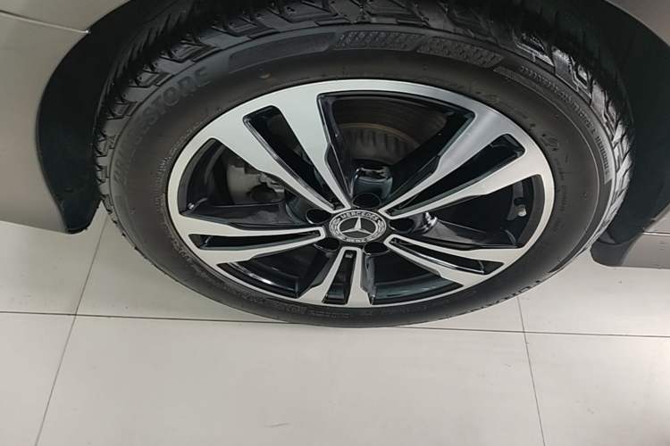 Used Mercedes-Benz C-Class 2019 C 260 Sport Edition Right Rear Wheel Hub