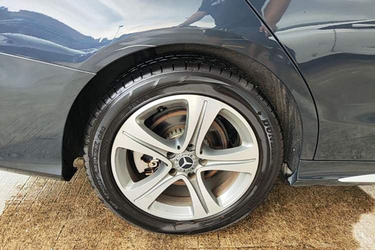 Used Mercedes-Benz C-Class 2019 C 260 L Sport Edition Right Rear Wheel Hub