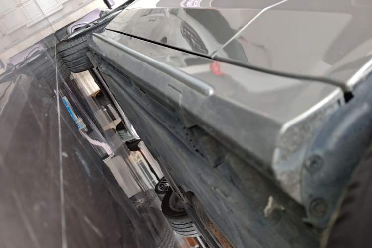 Used Mercedes-Benz C-Class 2019 C 260 L Sport Edition Right Side Sill