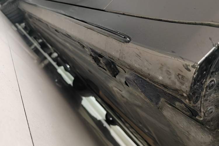 Used Mercedes-Benz C-Class 2019 C 260 Sport Edition Right Side Sill