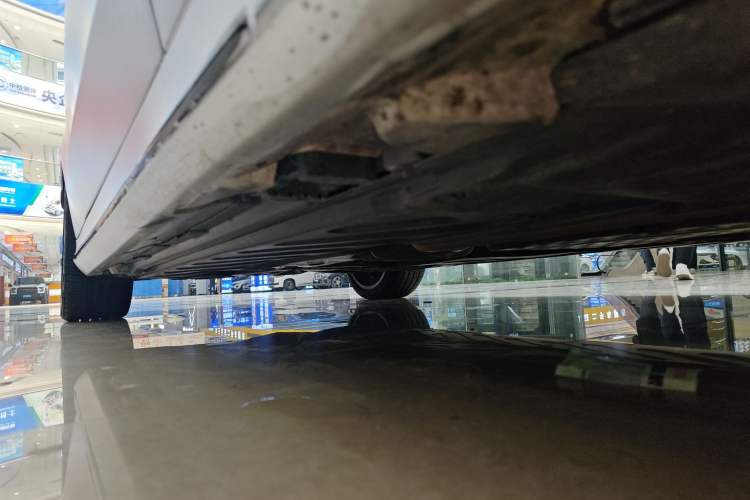 Used Mercedes-Benz C-Class 2019 C 260 Estate Right Side Sill