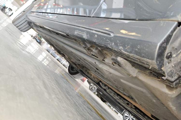 Used Mercedes-Benz C-Class 2019 C 260 Estate Right Side Sill
