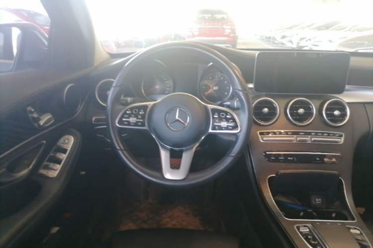 Used Mercedes-Benz C-Class 2019 C 180 L Fashion Edition Sport Version Steering Wheel