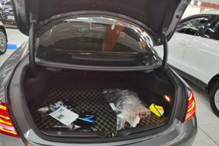 Used Mercedes-Benz C-Class 2019 C 260 Coupe Trunk