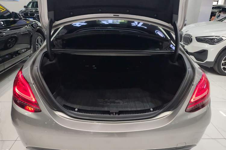 Used Mercedes-Benz C-Class 2019 Restyled C 260 L Sport Edition Trunk