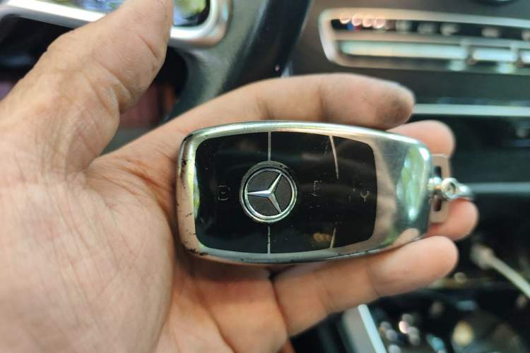Used Mercedes-Benz C-Class 2019 Restyled C 260 L Sport Edition Vehicle Key