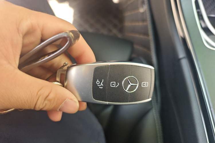 Used Mercedes-Benz C-Class 2019 Restyled C 260 L Sport Edition Vehicle Key