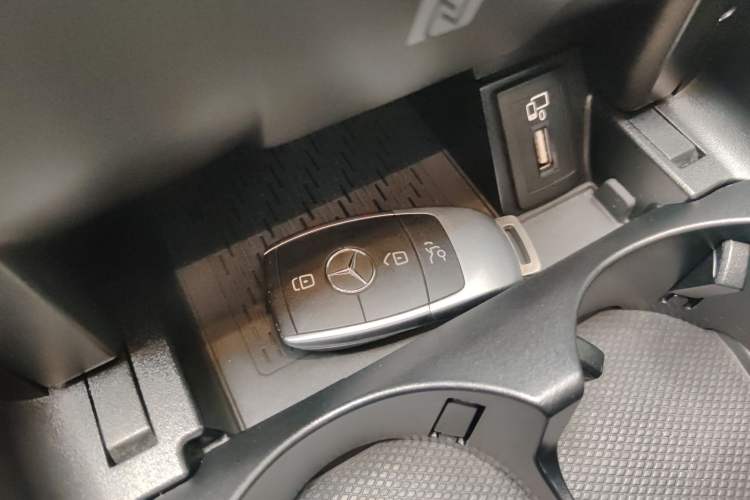 Used Mercedes-Benz C-Class 2019 Restyled C 260 L Sport Edition Vehicle Key