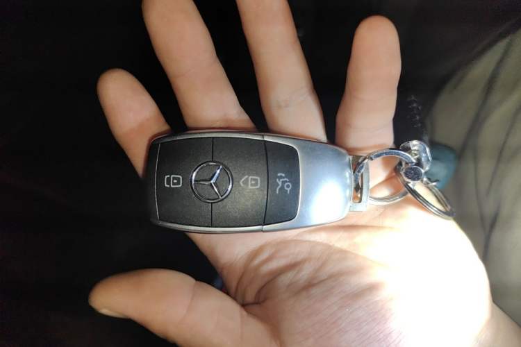 Used Mercedes-Benz C-Class 2019 Restyled C 260 L Sport Edition Vehicle Key